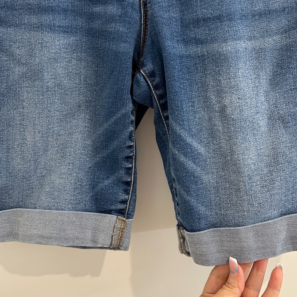 Juicy Couture Cuffed Stretch Denim Bermuda shorts |Size 12 - Picture 4 of 9